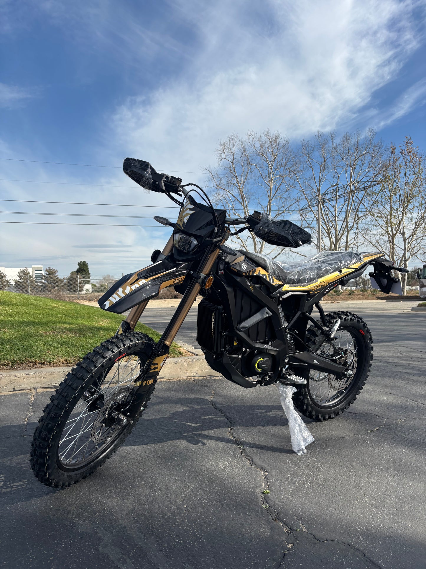 Surron Ultra Bee HP SL  - 21kW  74V 60Ah