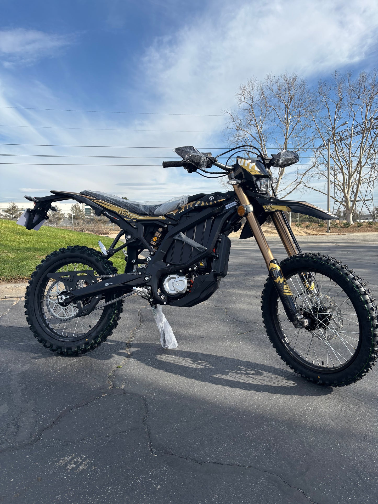 Surron Ultra Bee HP SL  - 21kW  74V 60Ah